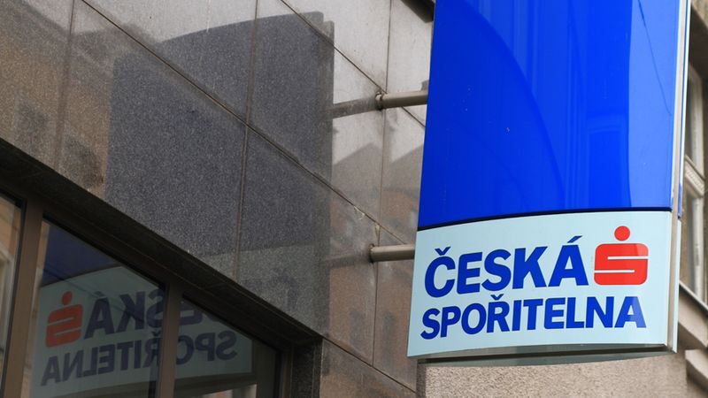České spořitelně stoupl v pololetí čistý zisk na 11 miliard korun